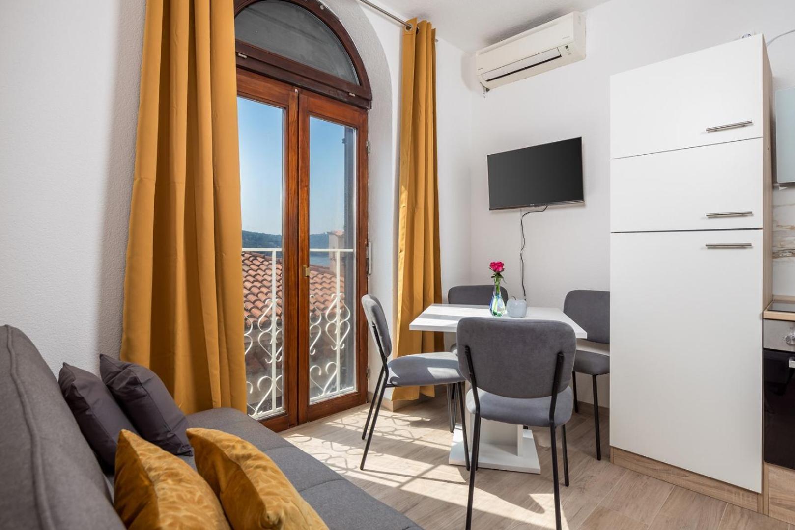 Apartments Jadranka オミサリ エクステリア 写真
