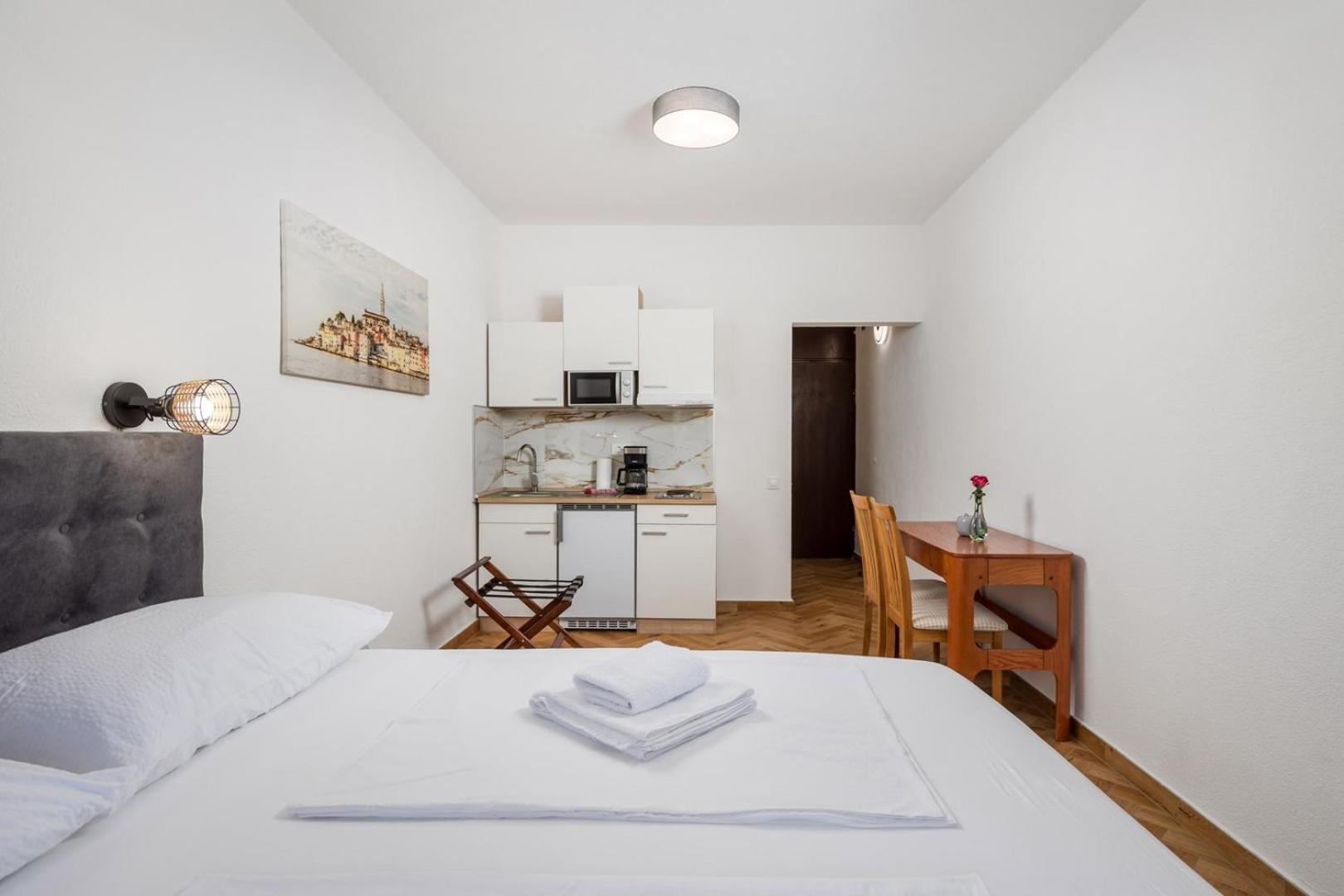 Apartments Jadranka オミサリ エクステリア 写真