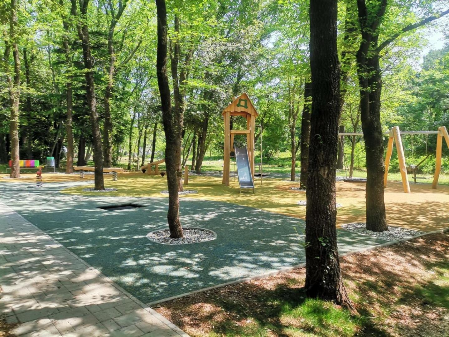 Apartments Jadranka オミサリ エクステリア 写真